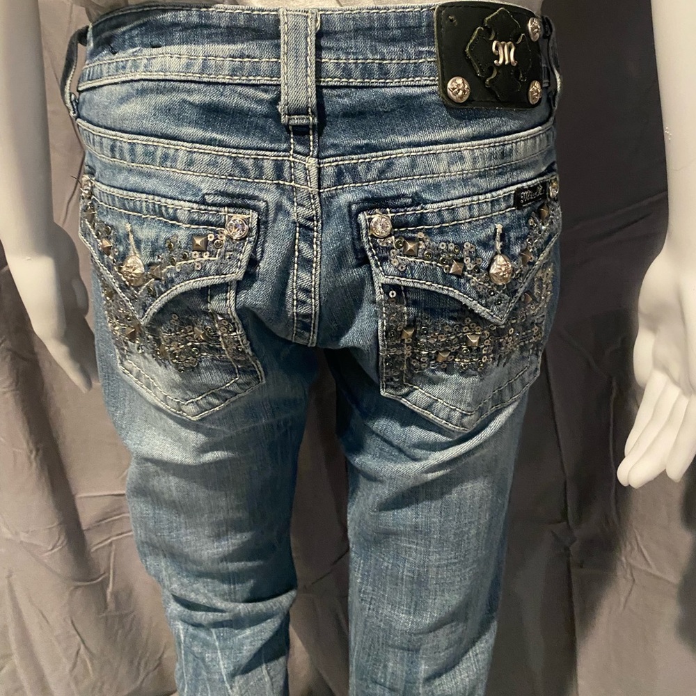 Miss Me Boot Cut Women’s distressed Embellished Distressed Jeans Sz 28